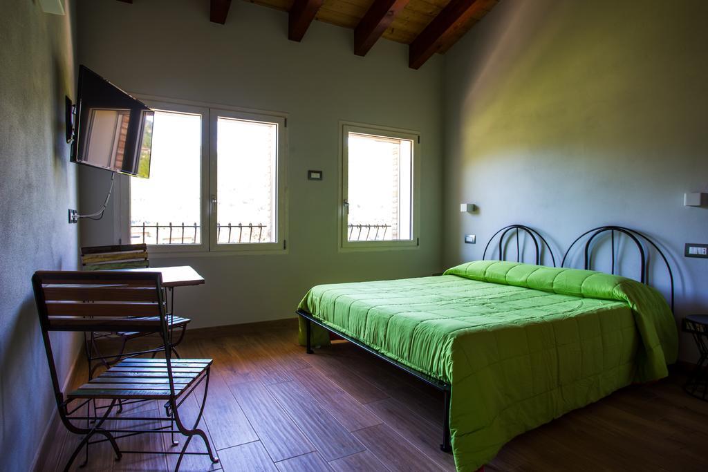 B&B La Torretta Ріолунато Екстер'єр фото